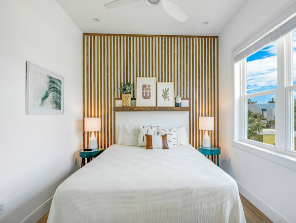 Eight Bedroom Posh Vacation Home in Bradenton Beach