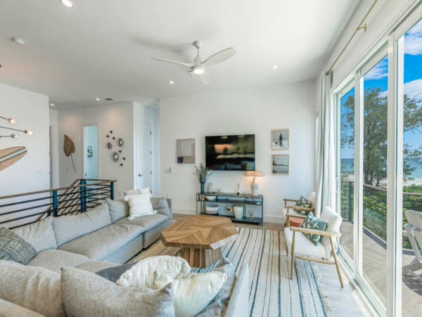 Eight Bedroom Posh Vacation Home in Bradenton Beach
