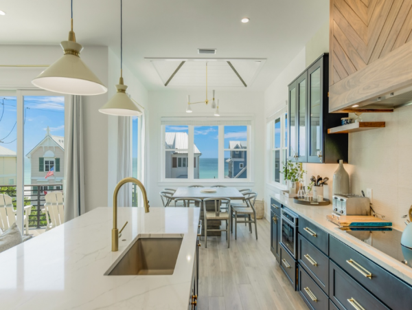 Eight Bedroom Posh Vacation Home in Bradenton Beach