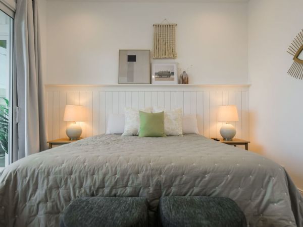 Eight Bedroom Posh Vacation Home in Bradenton Beach