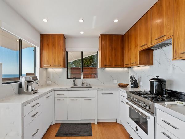 Lovely Malibu Three Bedroom Vacation Accommodation