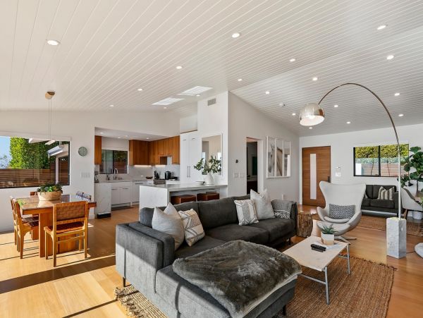 Lovely Malibu Three Bedroom Vacation Accommodation
