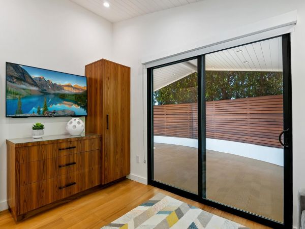 Lovely Malibu Three Bedroom Vacation Accommodation