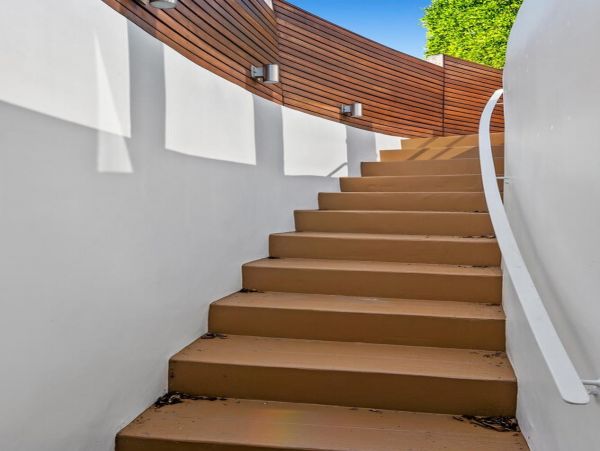 Lovely Malibu Three Bedroom Vacation Accommodation