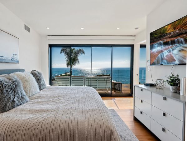 Lovely Malibu Three Bedroom Vacation Accommodation