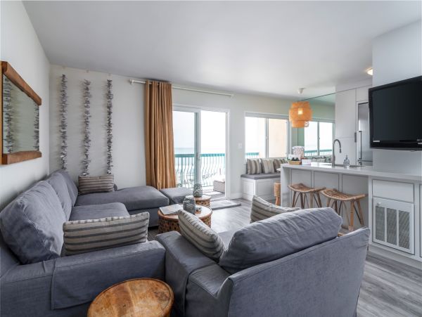 Santa Barbara County Condo 990771