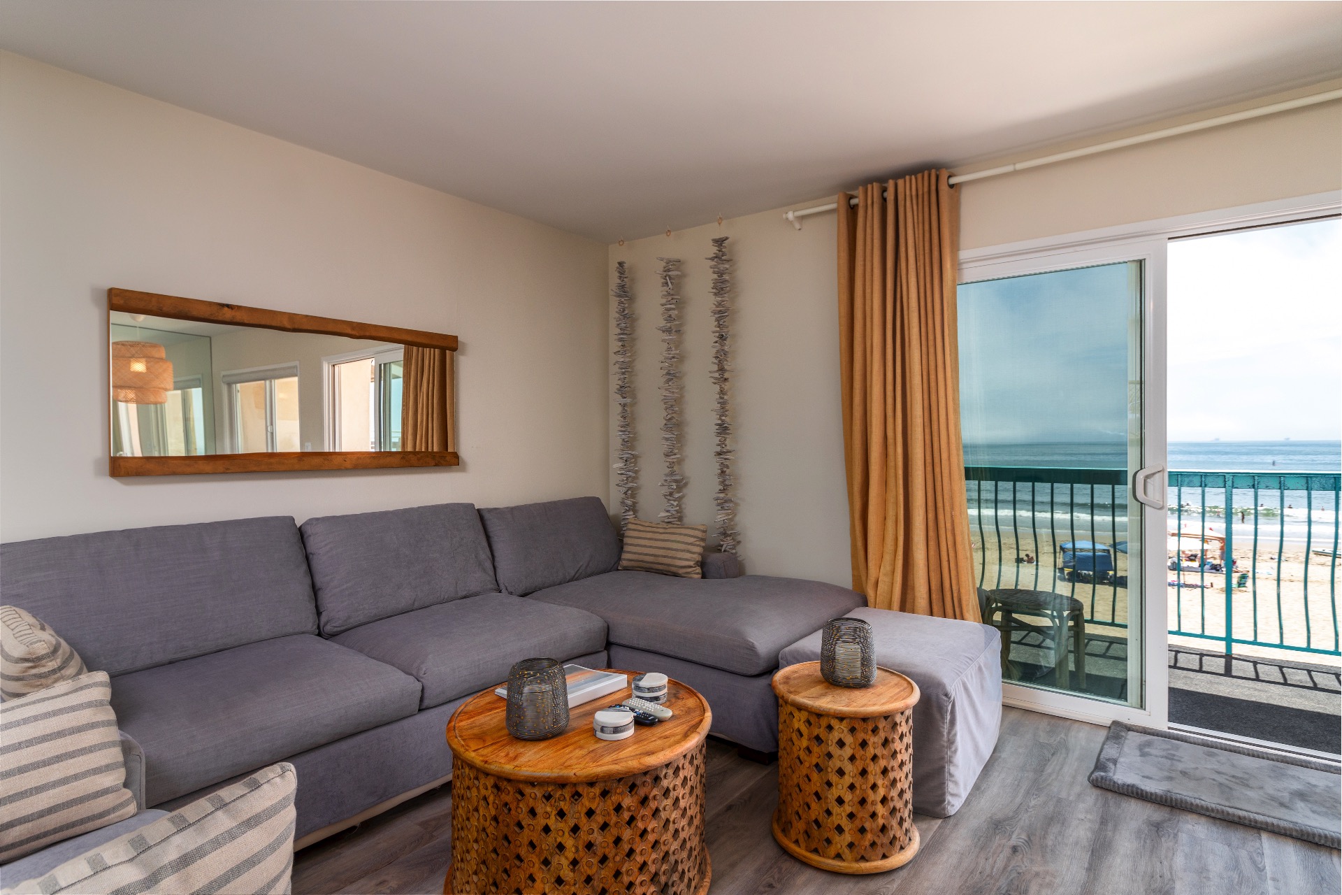 Santa Barbara County Condo 990771