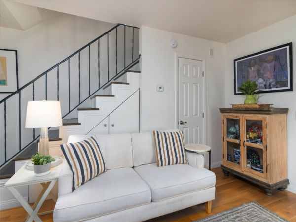 Santa Barbara County Home 990772
