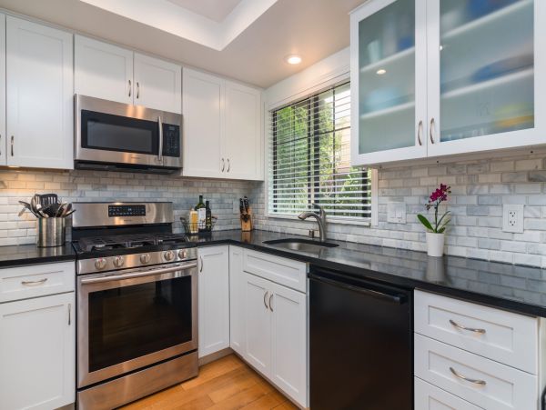 Santa Barbara County Home 990772