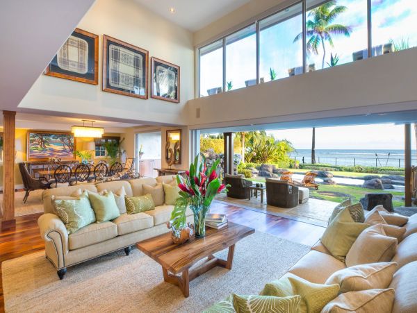Oceanfront Luxury Six Bedroom Oahu Vacation Villa