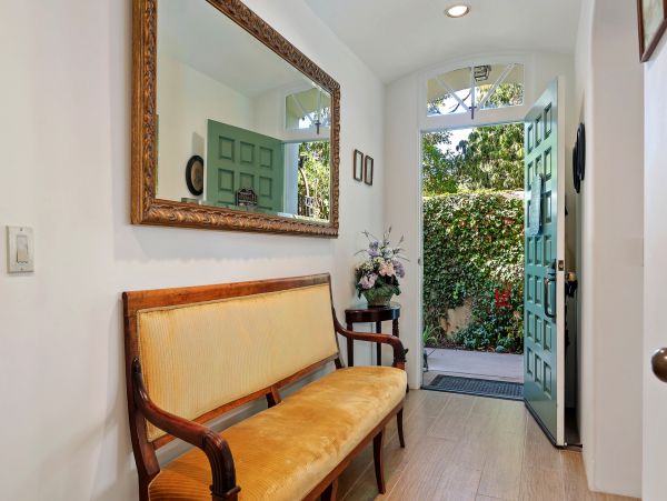 Santa Barbara County Home 990777