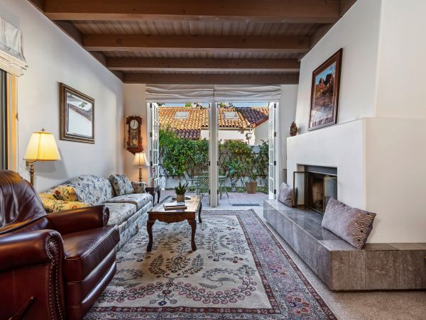 Santa Barbara County Home 990777