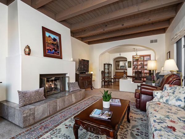 Santa Barbara County Home 990777
