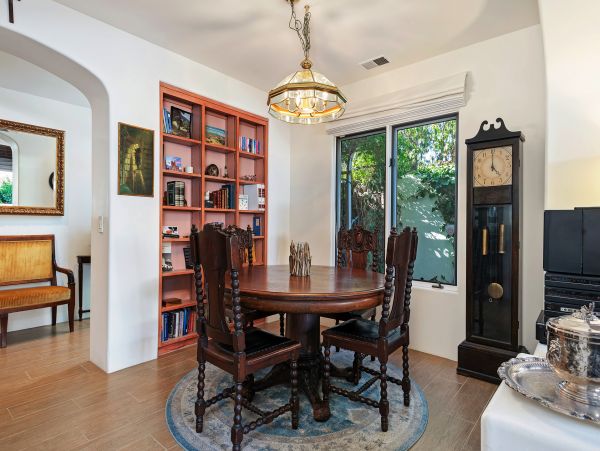 Santa Barbara County Home 990777