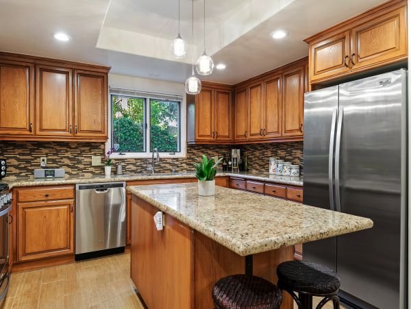 Santa Barbara County Home 990777