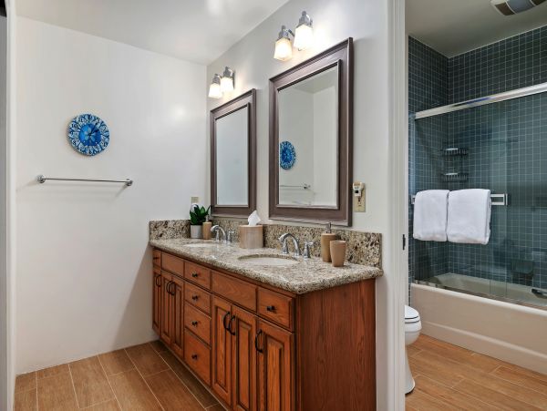 Santa Barbara County Home 990777