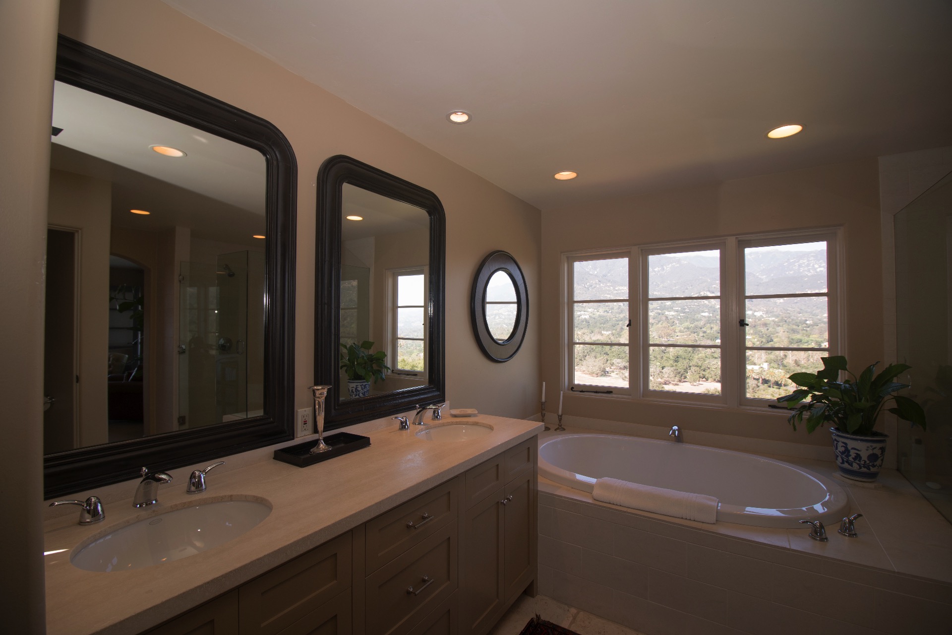 Santa Barbara County Home 990778
