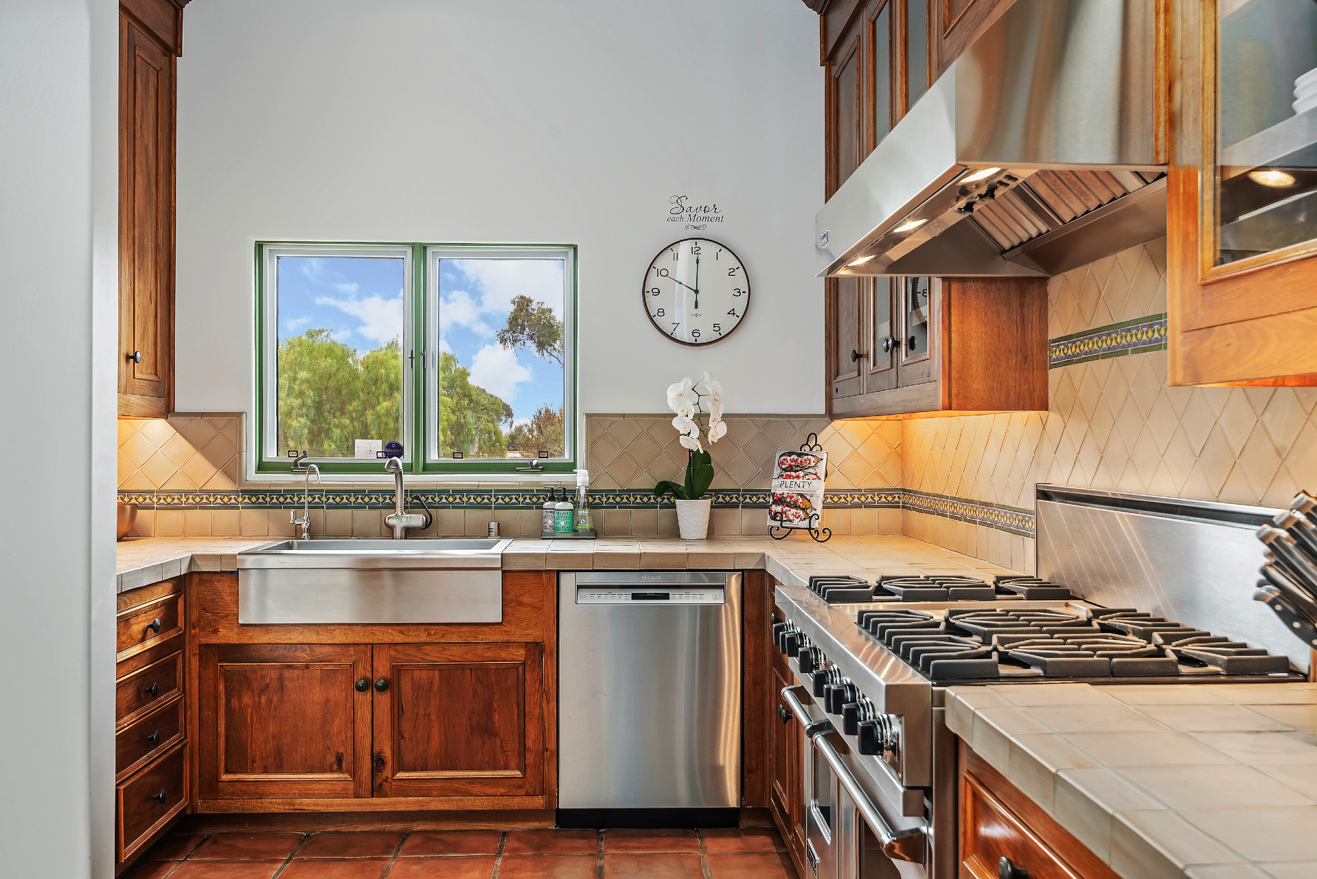 Santa Barbara County Home 990780