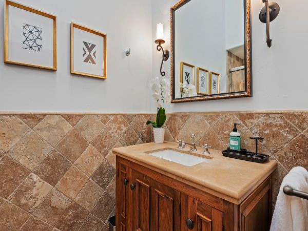 Santa Barbara County Home 990780