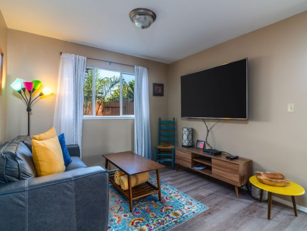 Santa Barbara County Home 990781