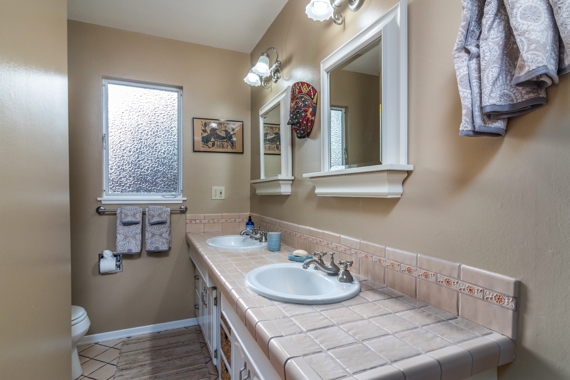 Santa Barbara County Home 990781