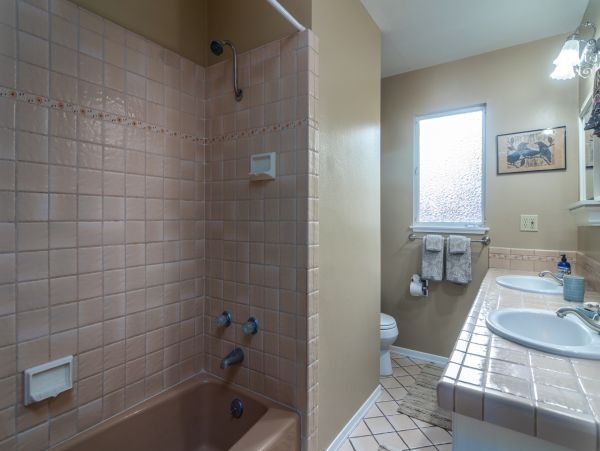 Santa Barbara County Home 990781