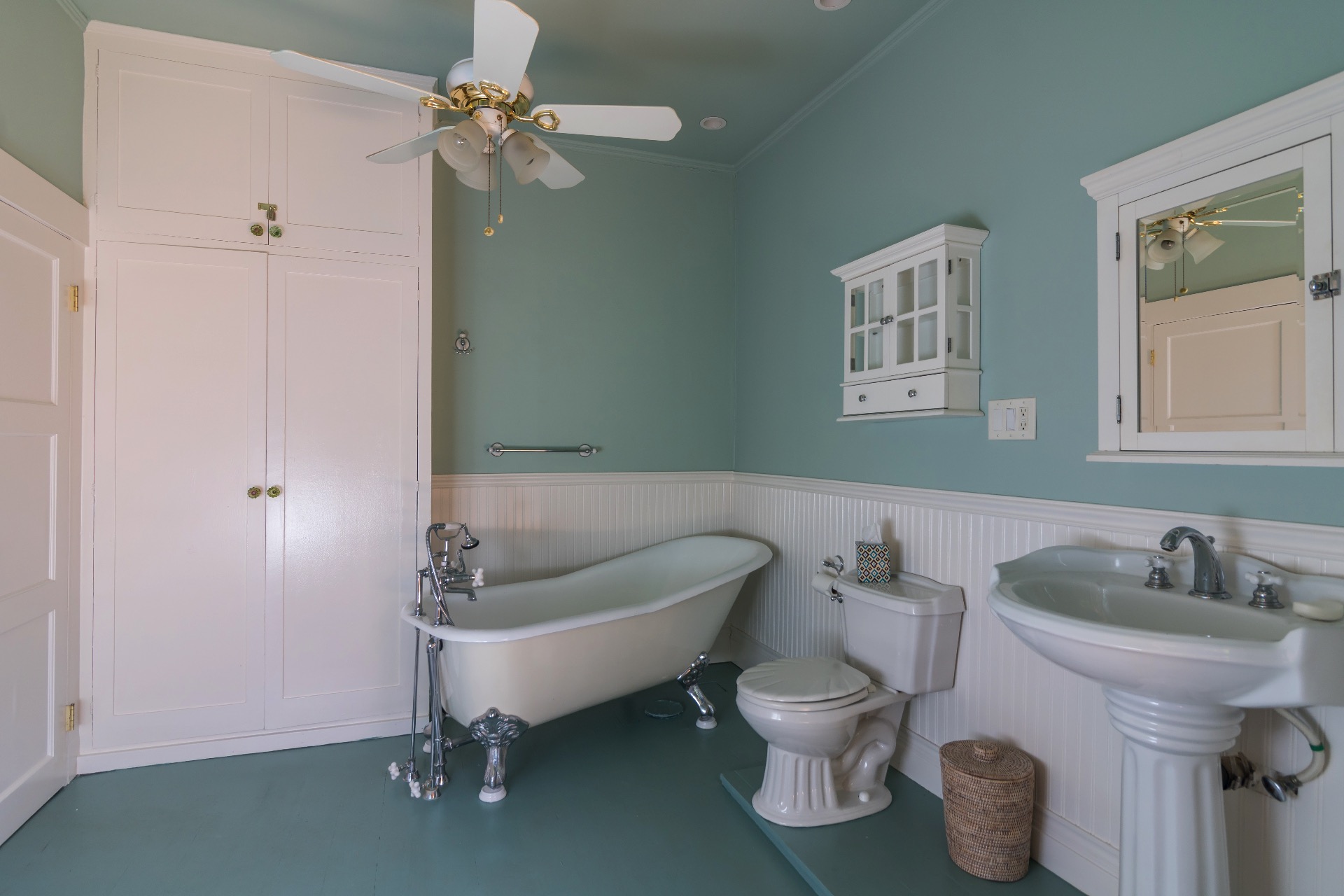 Santa Barbara County Home 990782