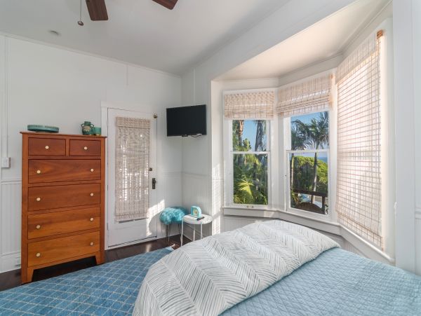 Santa Barbara County Home 990782