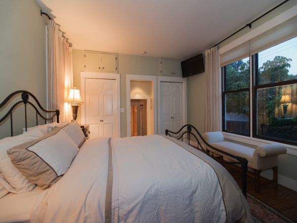 Santa Barbara County Home 990783