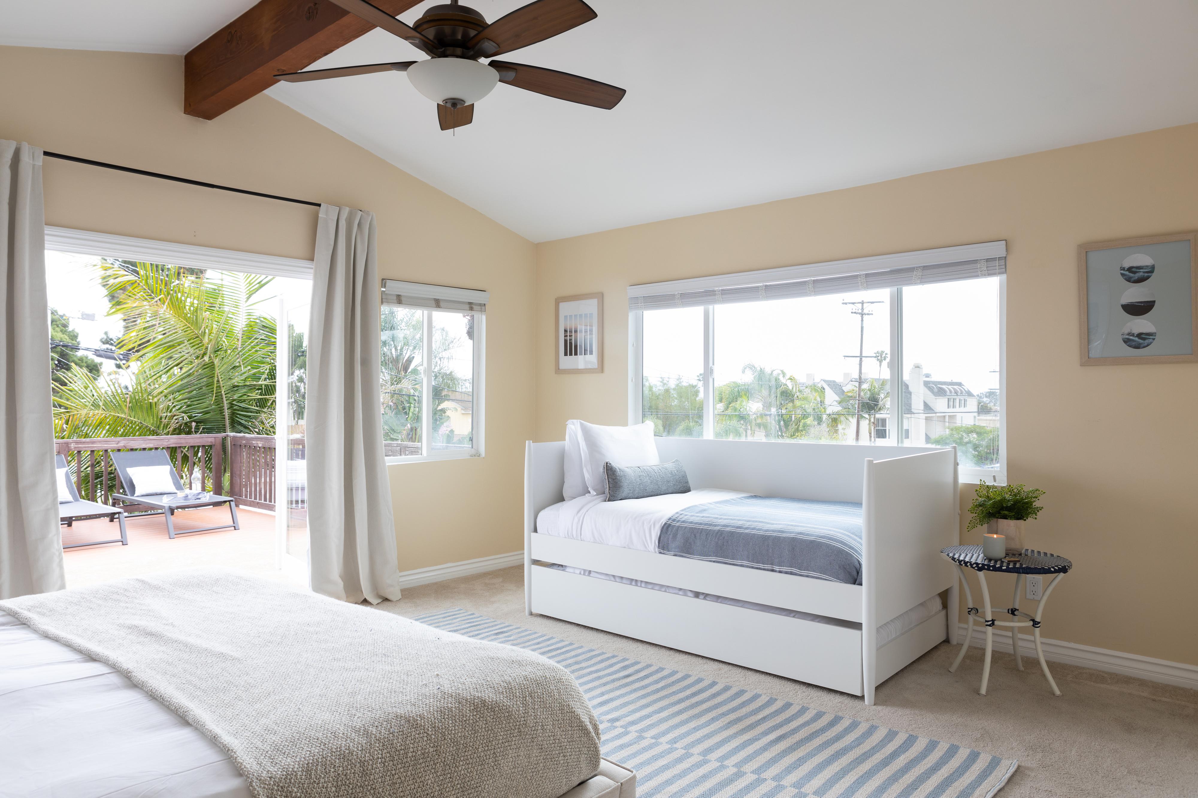 San Diego Beach Communities North Home 990799