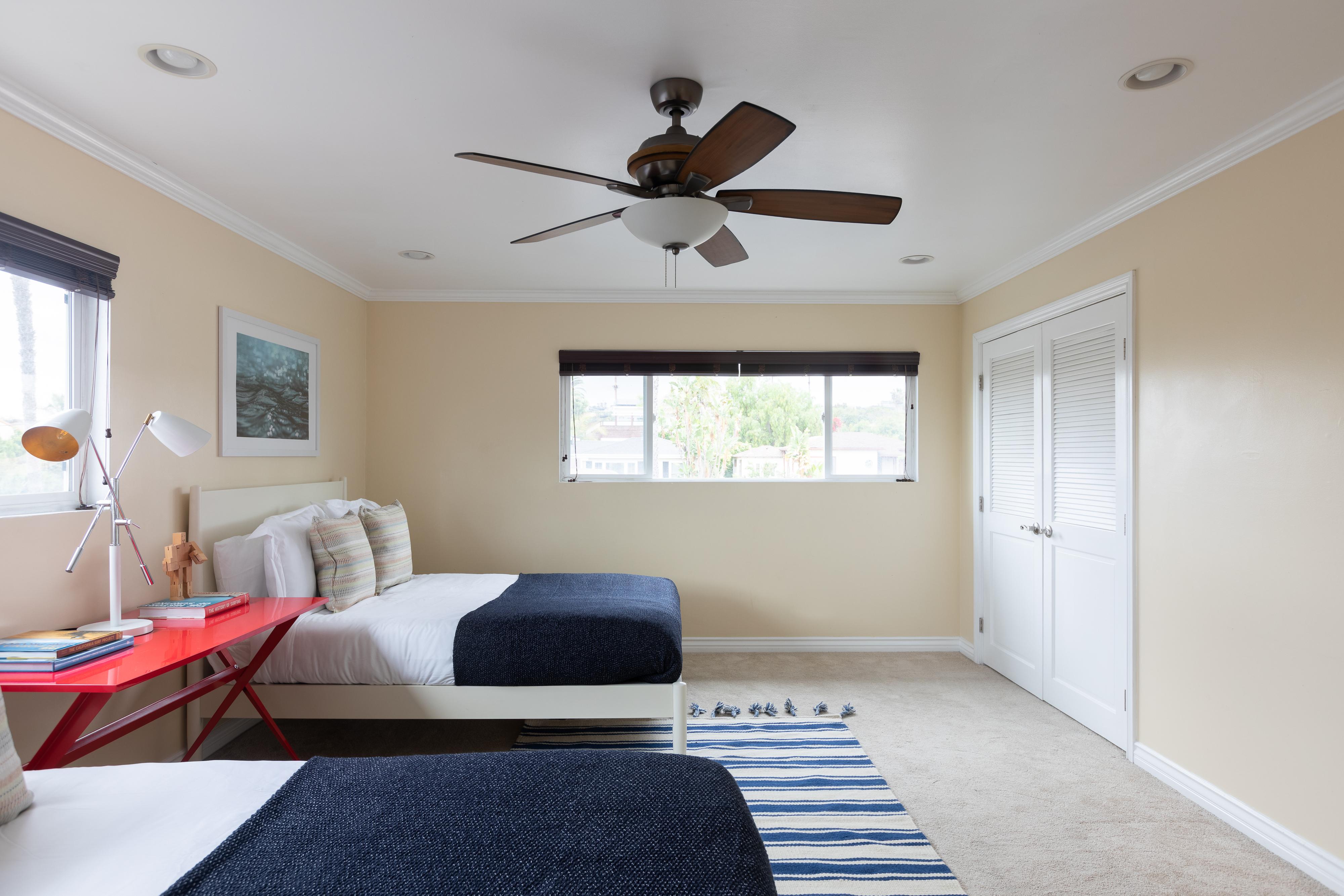 San Diego Beach Communities North Home 990799