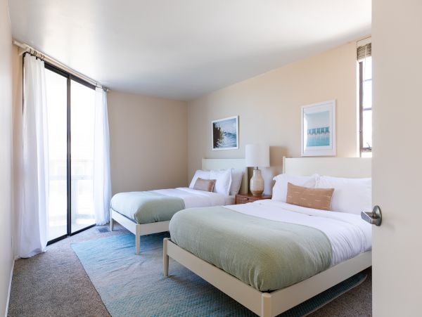 San Diego Beach Communities North Home 990802