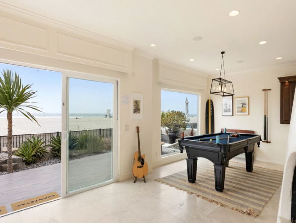 South Mission Beachfront Home with Hot Tub