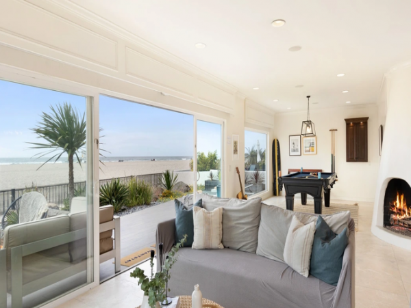 South Mission Beachfront Home with Hot Tub