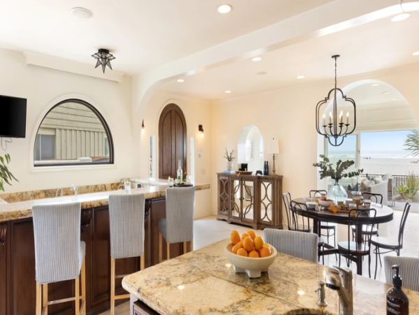 South Mission Beachfront Home with Hot Tub