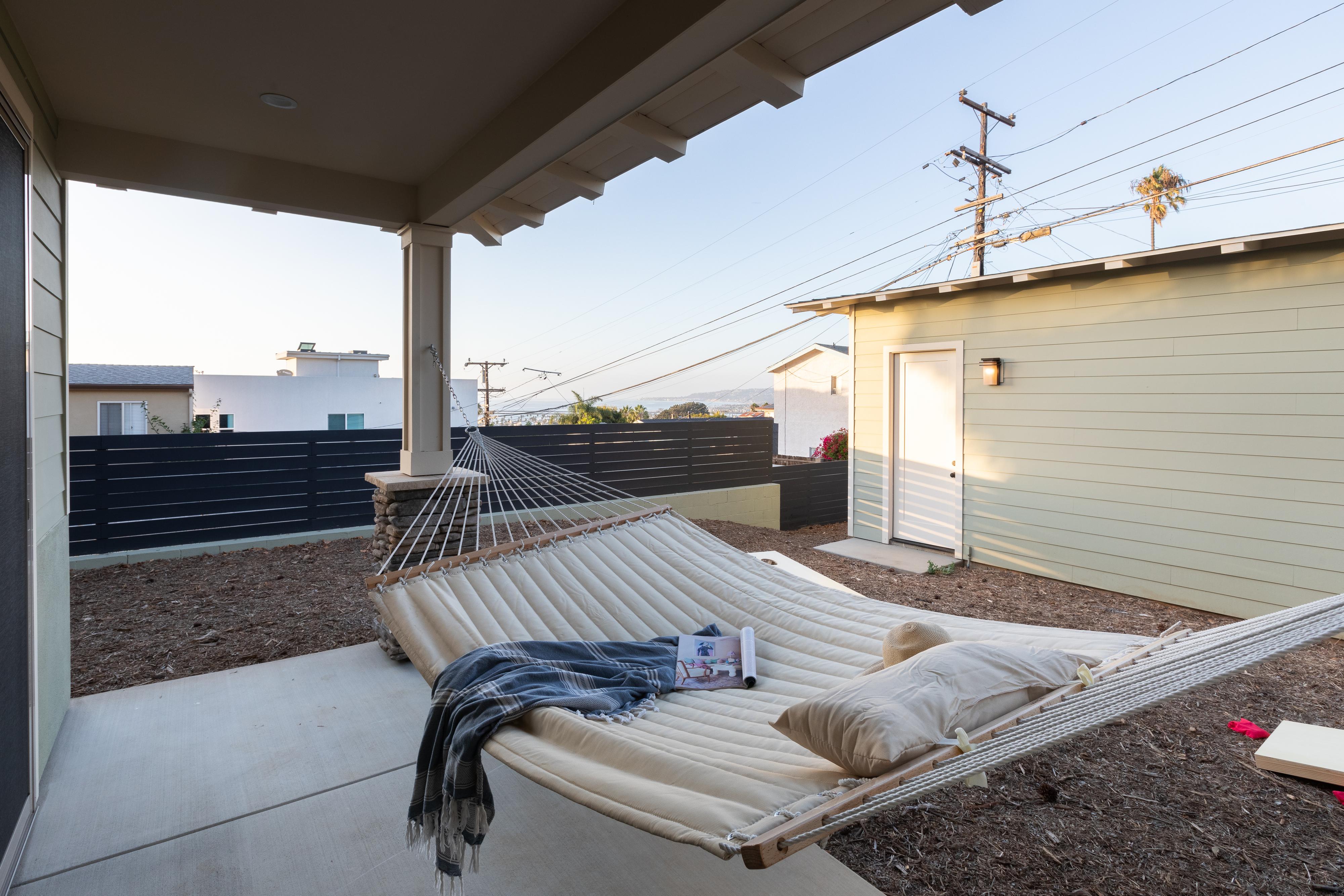 Ocean Beach Vacation Home Five Bedroom Walk to Beach