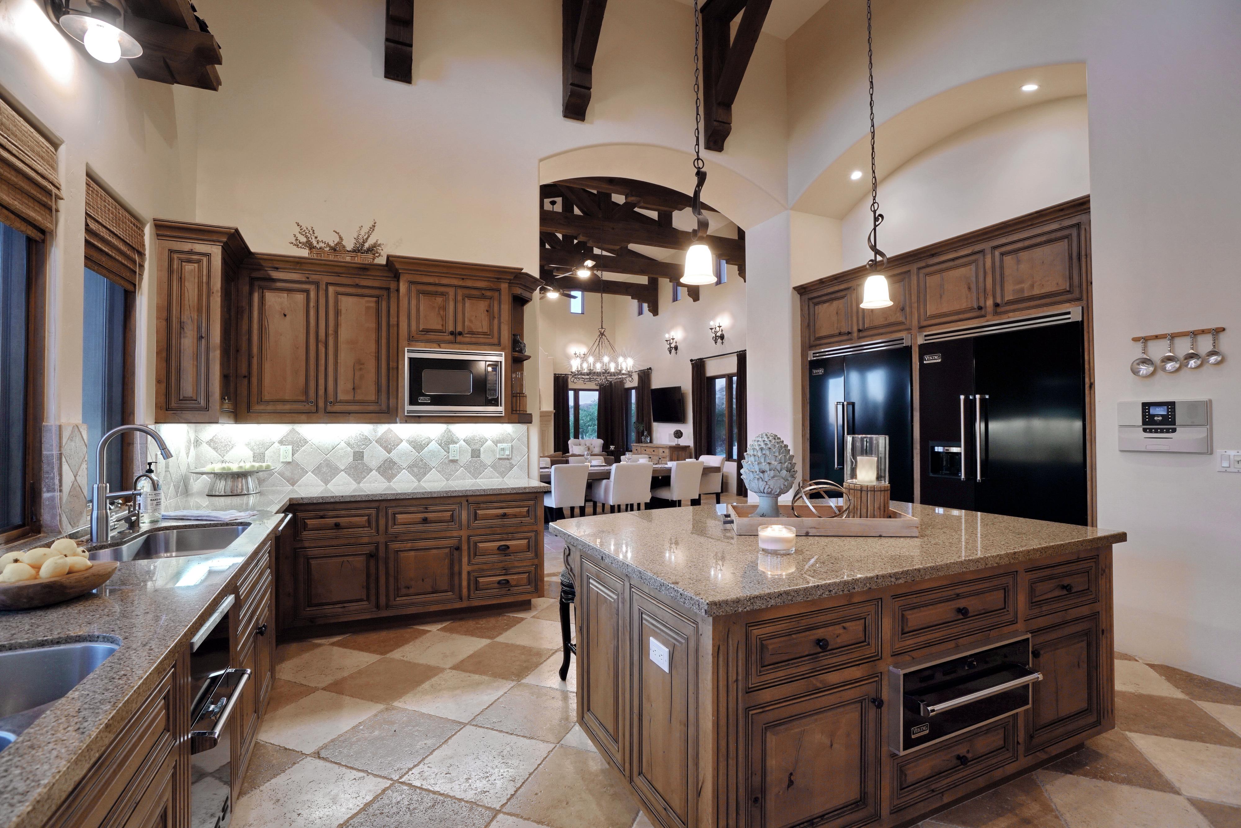 Temecula Luxury Estate with Private Pool Sleeps 24 Guests
