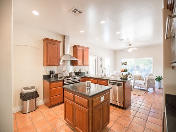 San Diego Beach Communities North Home 990815