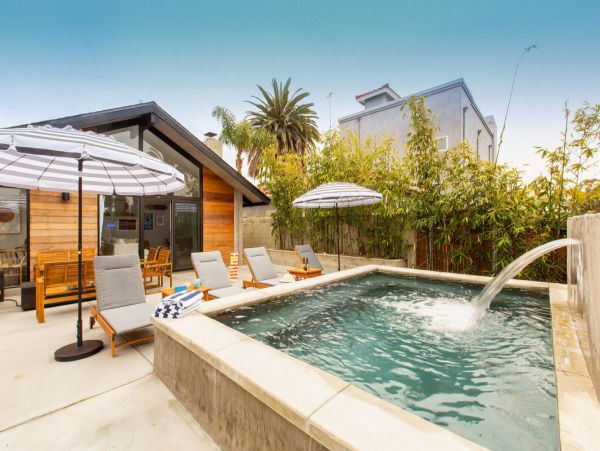 La Jolla Vacation Home Six Bedroom Three blocks to Beach