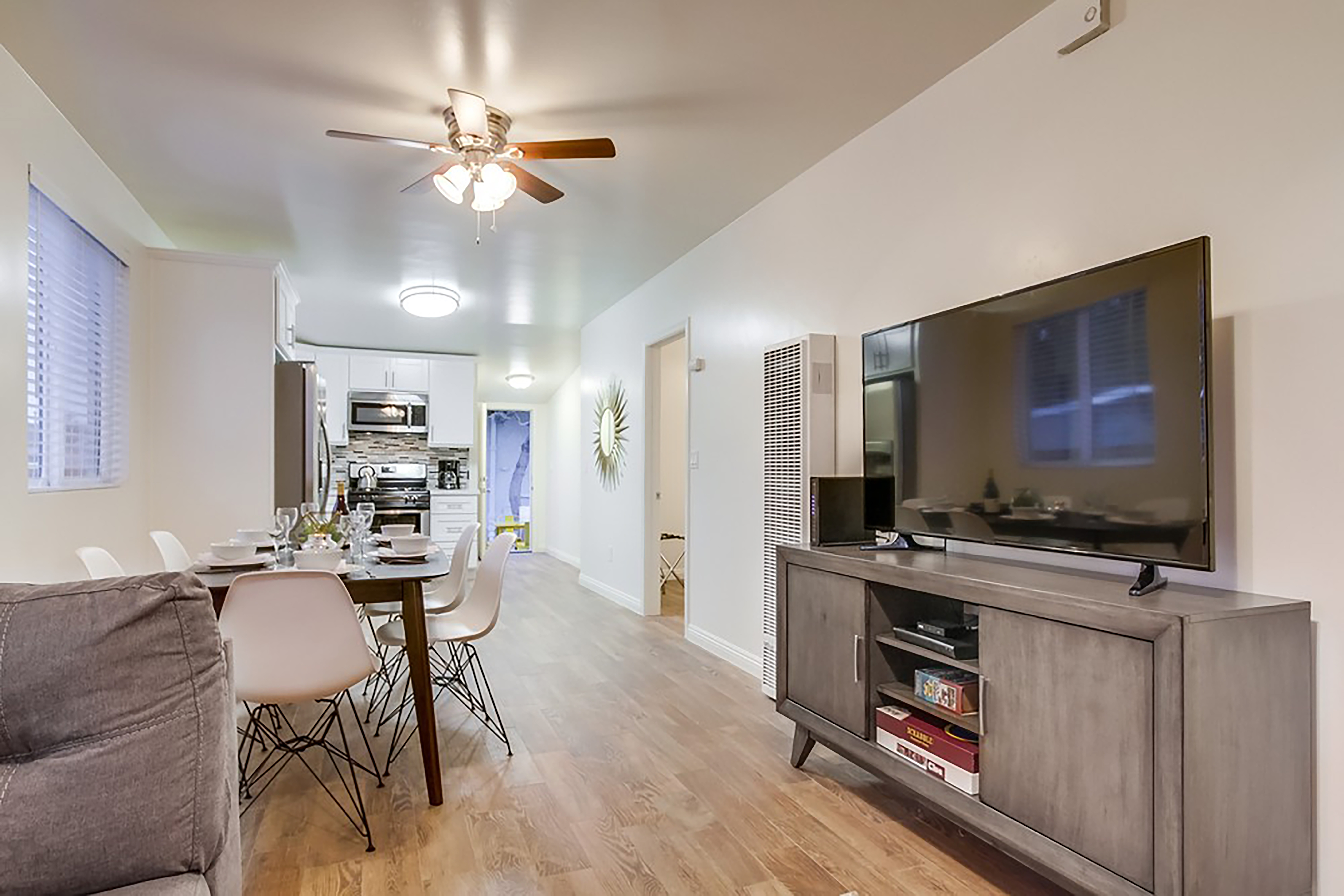 San Diego Beach Communities North Home 990836