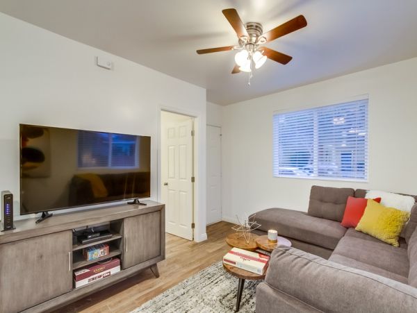 San Diego Beach Communities North Home 990836