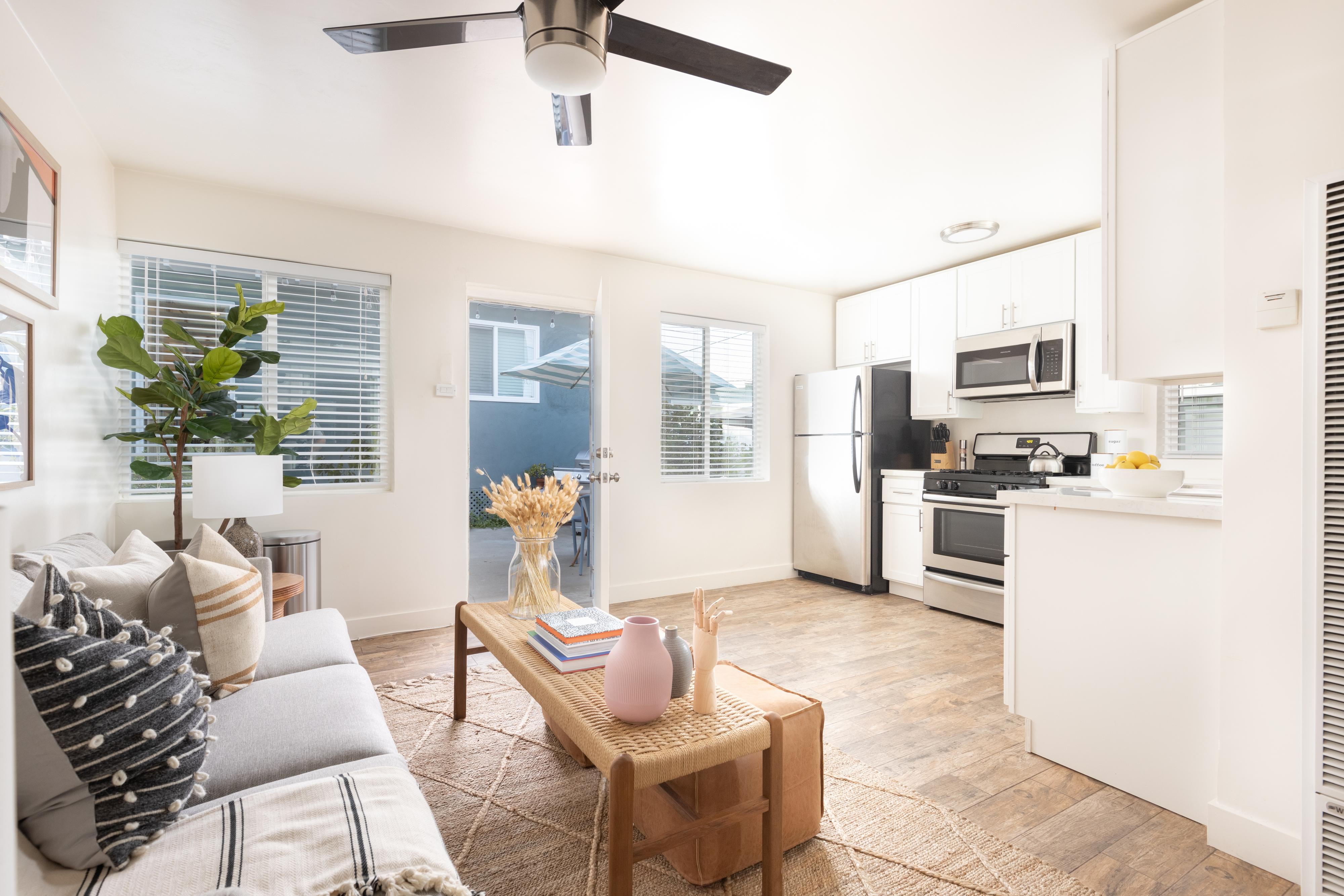San Diego Beach Communities North Home 990838