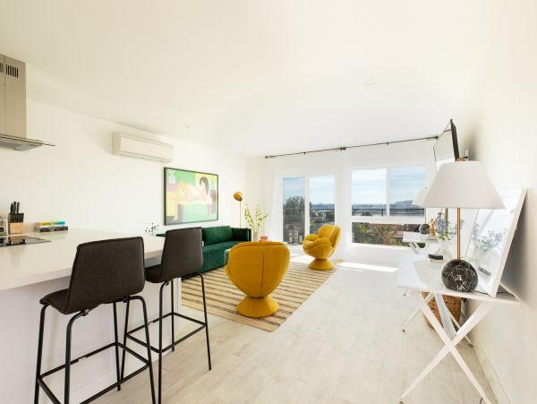 San Diego Beach Communities North Home 990840