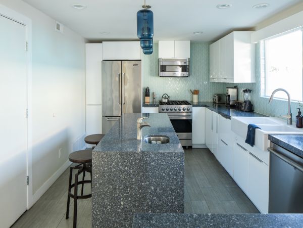 Stylish Beachside Retreat