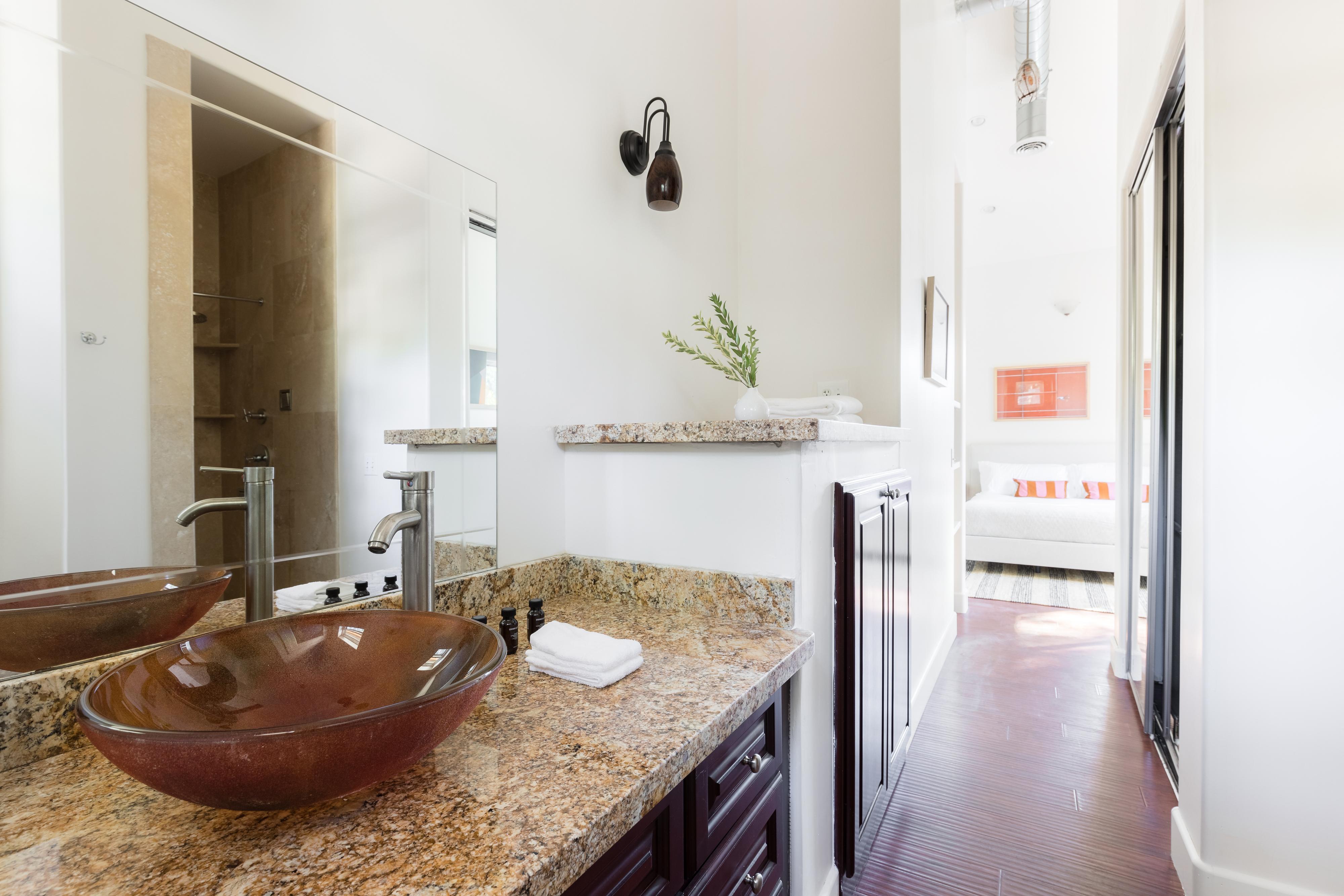 San Diego Beach Communities North Home 990845
