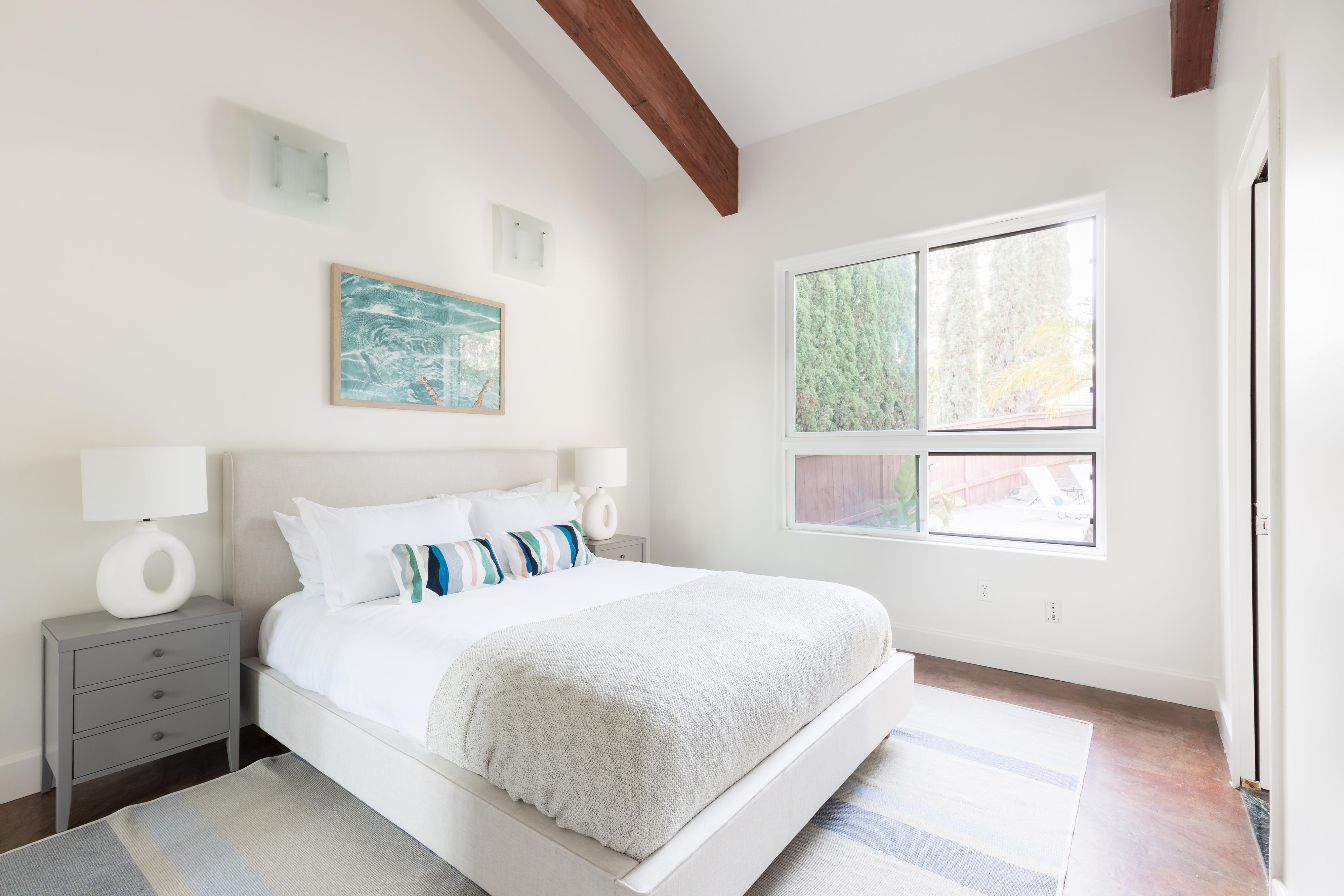 San Diego Beach Communities North Home 990845