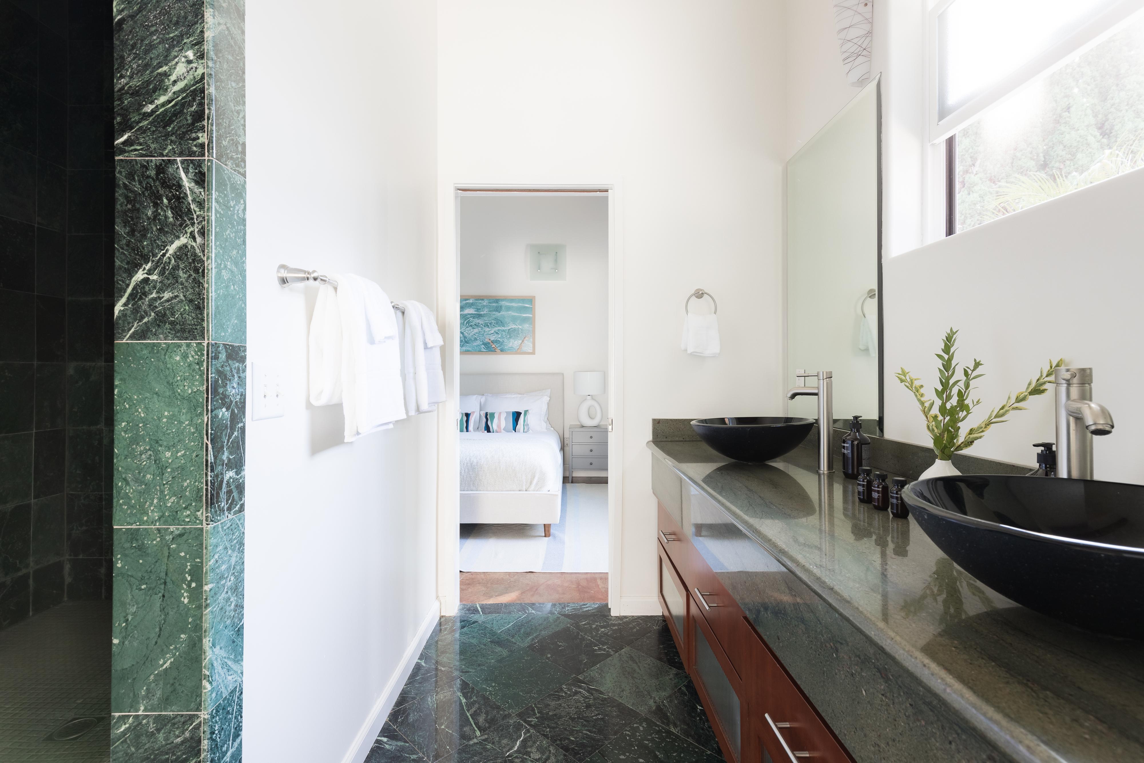 San Diego Beach Communities North Home 990845