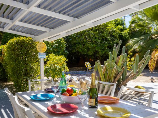 Palm Springs Home 990846