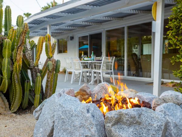 Palm Springs Home 990846