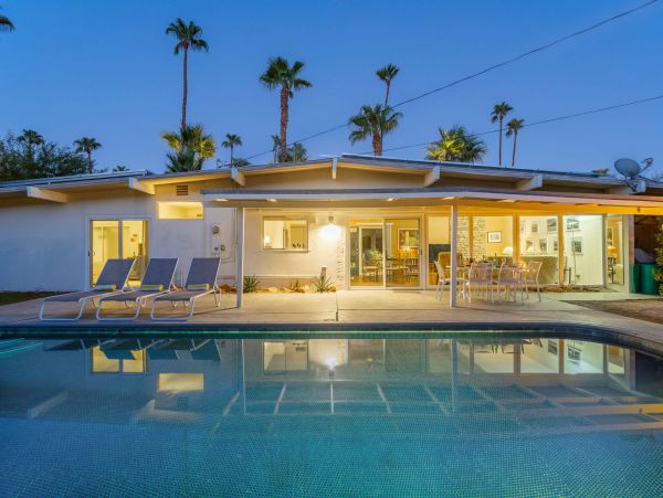 Palm Springs Home 990846